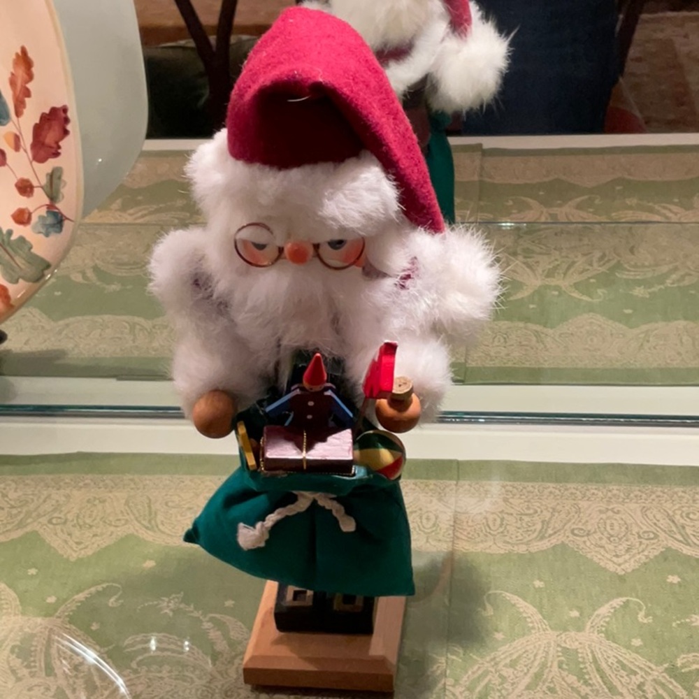 When you think of a nutcracker,this is the style! Adorable 11.5”,bag of toys,fur